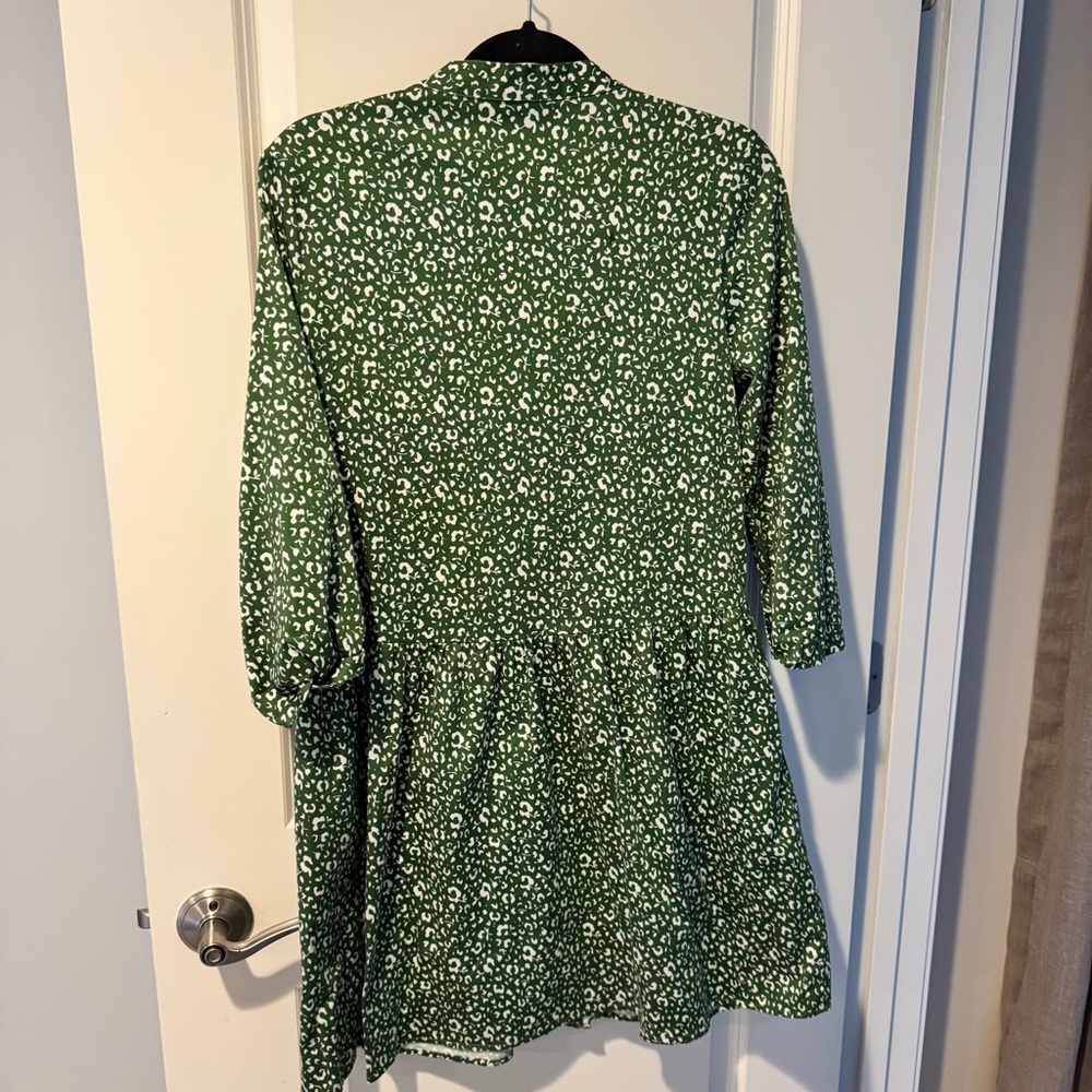 Tuckernuck Royal Green Floral Print Button Front Mini Shirt Dress | M - Picture 5 of 7